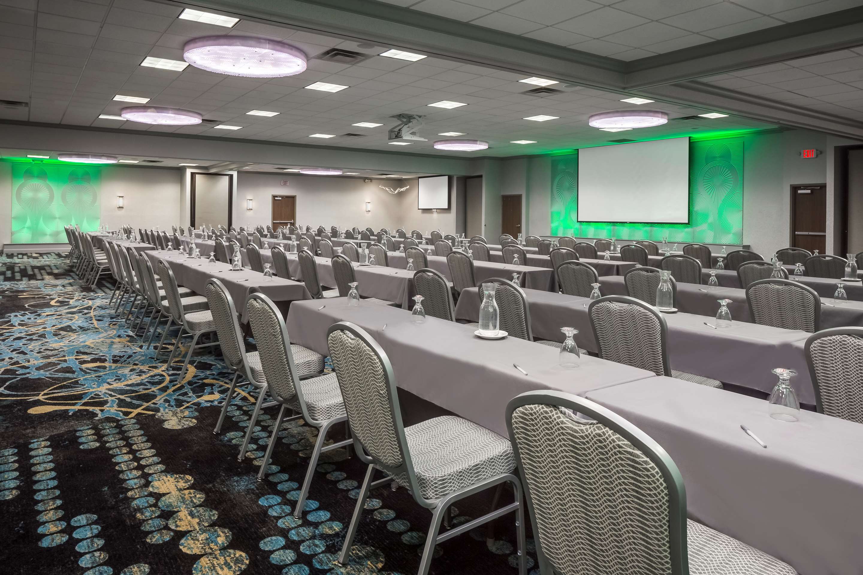 Radisson Hotel & Conference Center Coralville - Iowa City