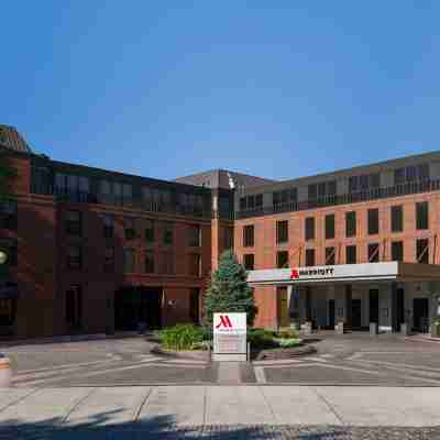 Philadelphia Marriott Old City Hotel Exterior