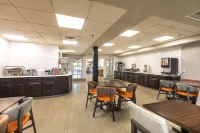 Country Inn & Suites by Radisson, Lake Norman Huntersville, NC - Завтрак