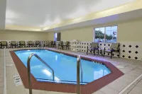 Candlewood Suites 羅吉斯/本頓維爾 - 游泳池