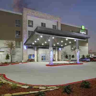 Holiday Inn Express & Suites Lake Charles South Casino Area, an IHG Hotel Hotel Exterior