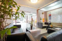 Boulevard Hotel