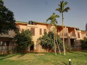 Krishna Heritage Resort