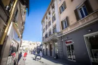 Pley Boutique Del Centro