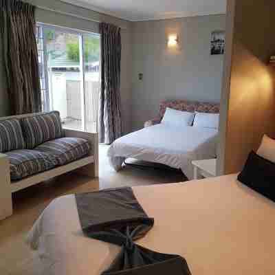 Oceans Hotel & Self Catering Rooms