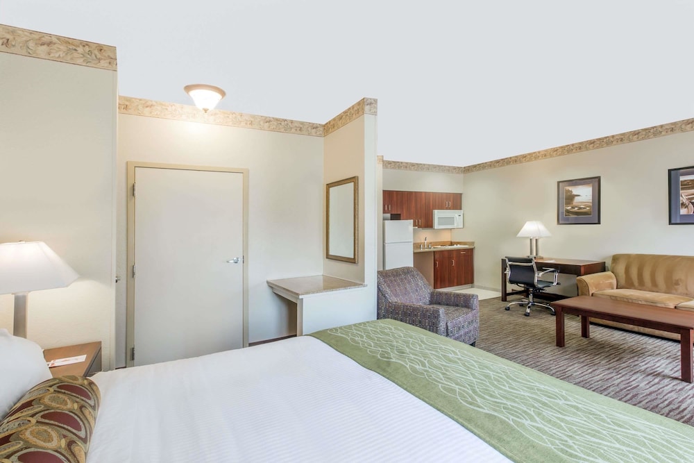 Hawthorn Suites by Wyndham Rancho Cordova/Folsom