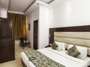 Hotel Sarthak Palace Near Karol Bagh Metro Station New Delhi