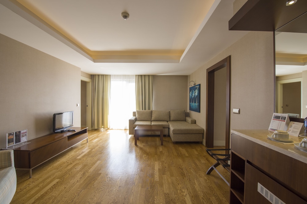 Ramada Plaza by Wyndham Antalya