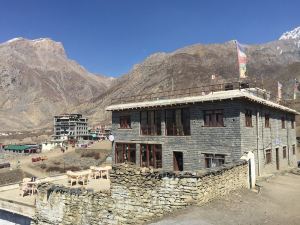 Hotel Himalayan Paradise