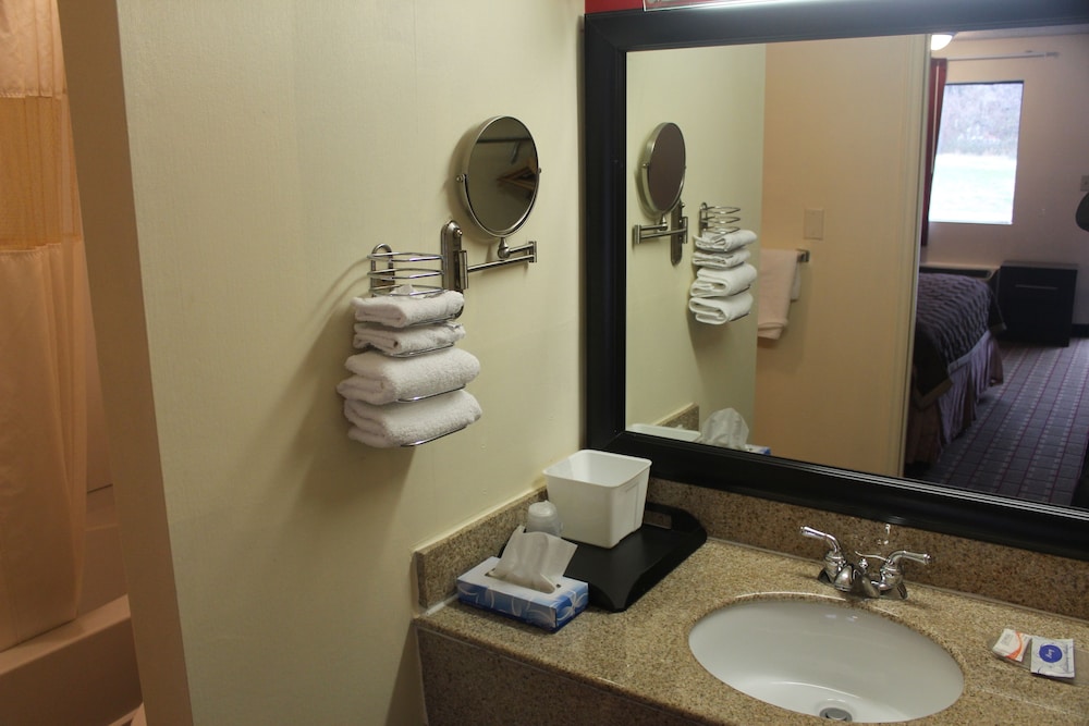 Americas Best Value Inn - Fredericksburg North