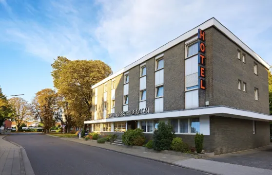 斯塔特格雷文布羅赫酒店