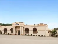 Tesla BioHealing Wellness Hotel & Resort, Ramada by Wyndham Hotels in Butler County
