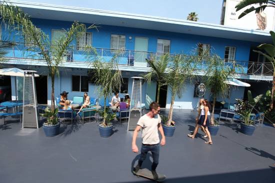 Banana Bungalow Hollywood Hotel & Hostel-Los Angeles Updated 2022 Room  Price-Reviews & Deals | Trip.com