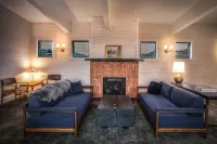 Eleven Revelstoke Lodge Hotels in Revelstoke