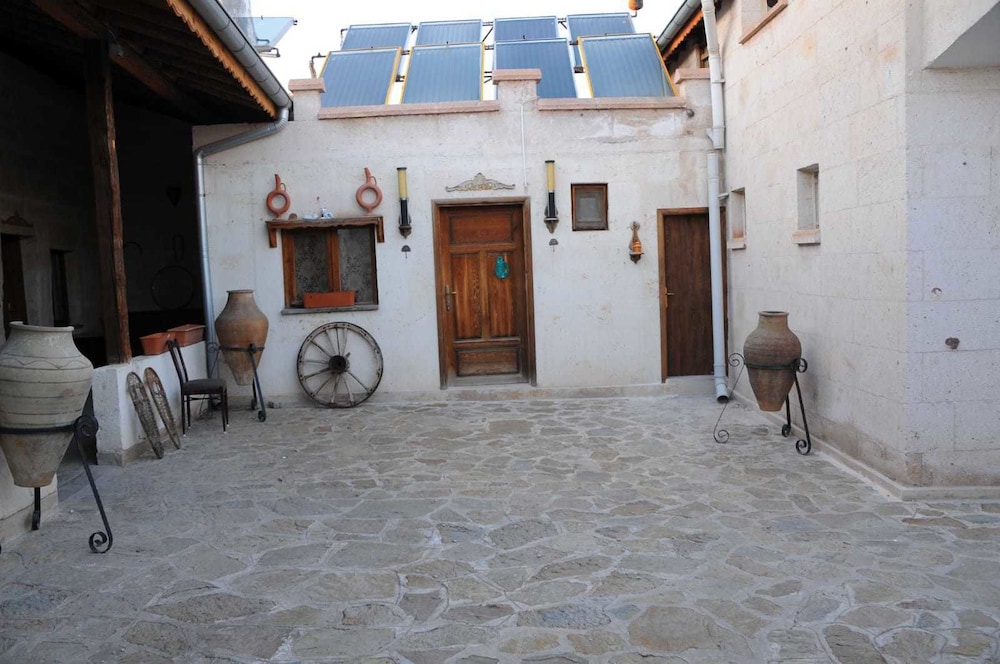 Bir Kedi Villa Guesthouse