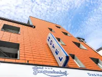 Hotel Gertrudenhof Hotels near محطة مترو سورث بي إف