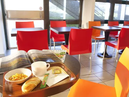 Premiere Classe Villepinte Centre - Parc des Expositions Отели в г. Сена-Сен-Дени