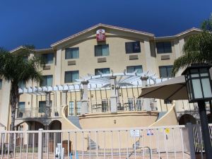 Best Western Plus Lake Elsinore Inn  Suites