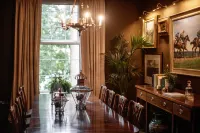 Pembroke Townhouse - pet friendly