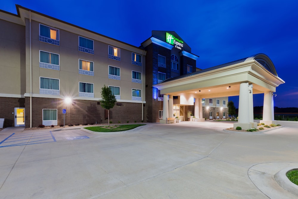 Holiday Inn Express Hotel & Suites Salina, an Ihg Hotel