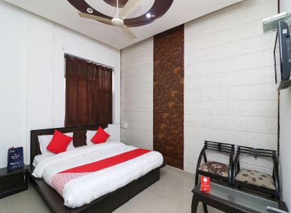 OYO 22977 Hotel Alpine