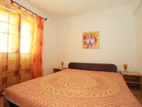 House Kia Hotels in Preko