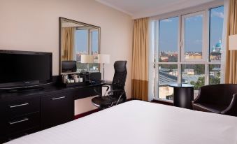 1. Cort Inn..