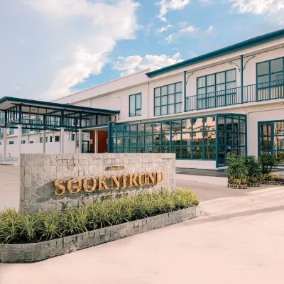 Sooknirund Hotel Hotels near Wat Phra Kaew