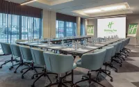 Holiday Inn LONDON - HEATHROW BATH ROAD by IHG Hotels in Hillingdon