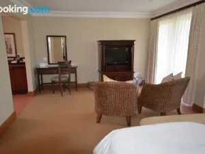 Champagne Castle Hotel
