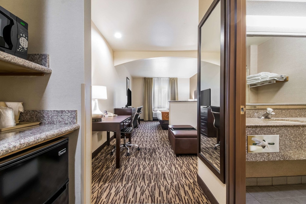 Comfort Suites Portland Airport