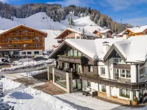 Chalet Elisabeth Dolomites Alpin & Charme