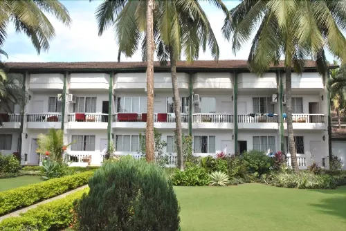 Sea Mist Beach Resort Hotels in Candolim