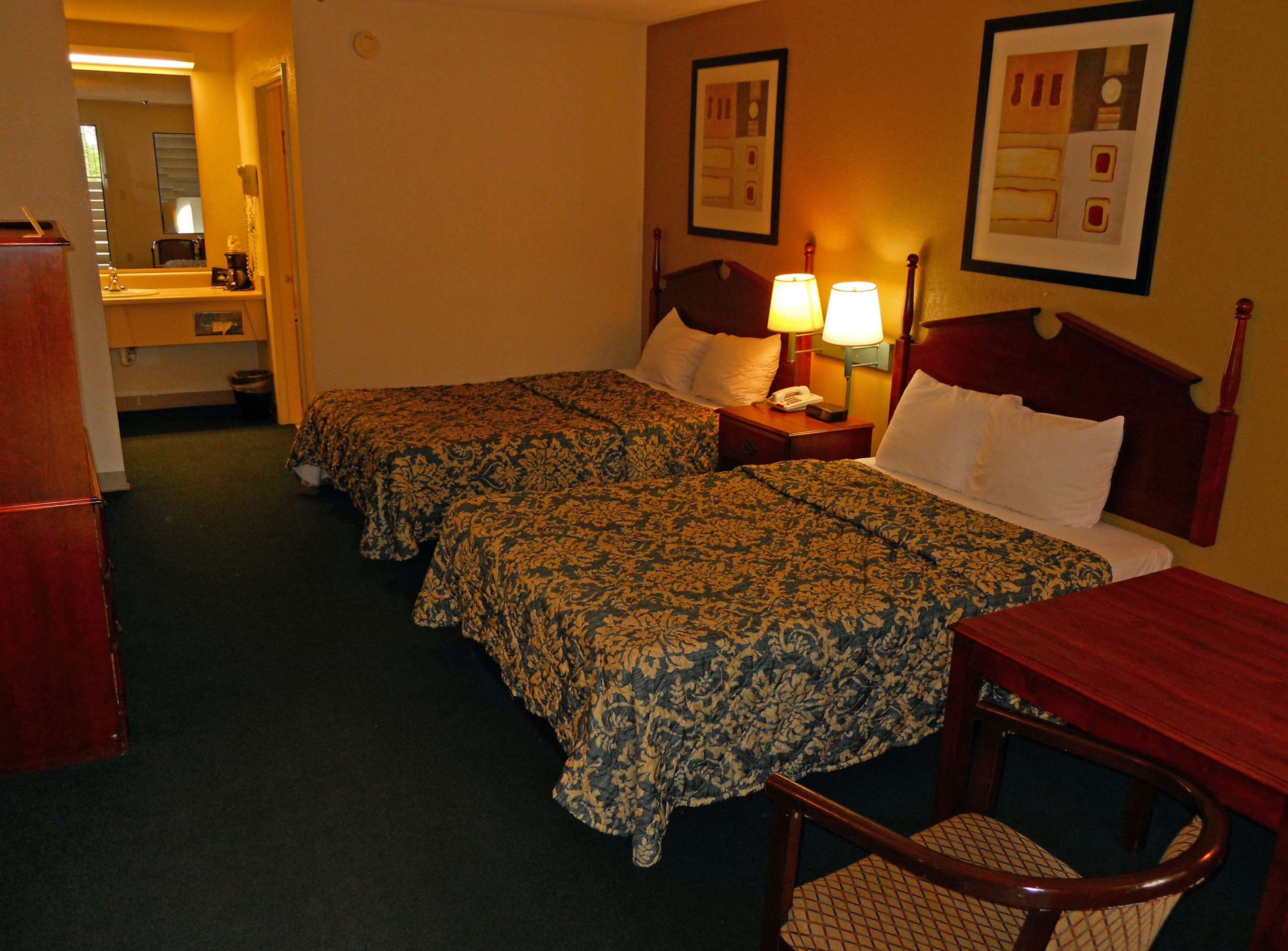 Country Hearth Inn and Suites Dawson