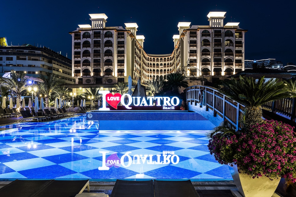 Quattro Beach Spa & Resort - All Inclusive