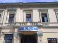 伏伊伏丁那酒店