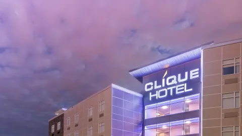 Hotel Clique Calgary Airport in Calgary
