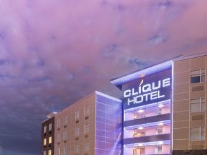 Hotel Clique Calgary Airport