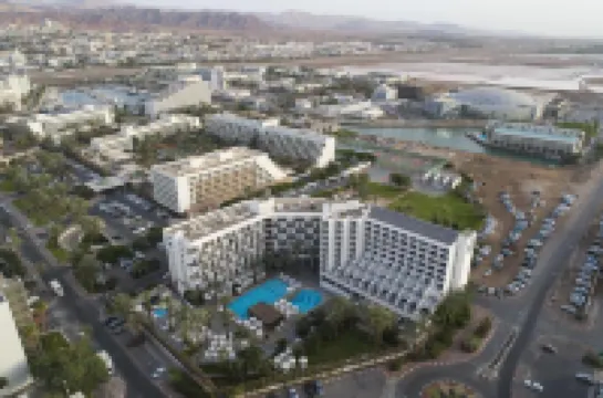 สปอร์ตคลับโดยคอลเลคชั่นอีสโรเทล