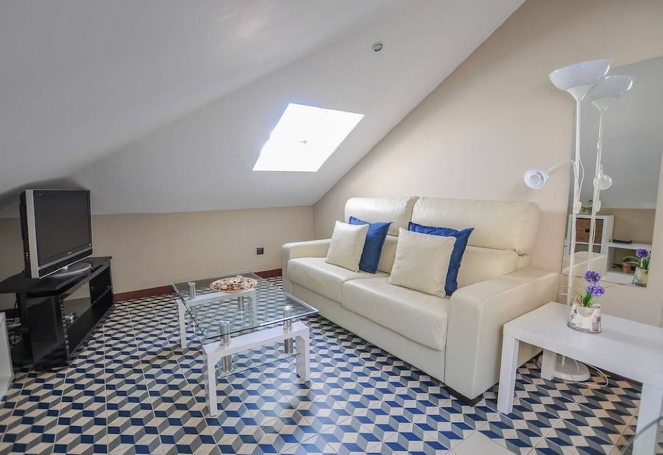 HM Perchel Malaga-Malaga Updated 2023 Room Price-Reviews & Deals | Trip.com