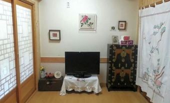 Moran Hanok Guesthouse