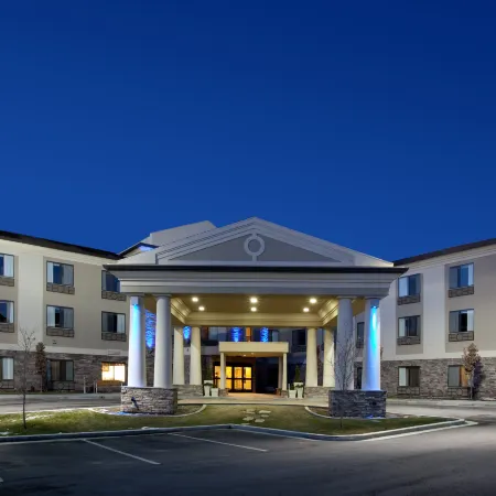 Holiday Inn Express & Suites SALT LAKE CITY-AIRPORT EAST by IHG Отели рядом с Аэропорт Солт-Лейк-Сити