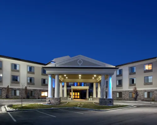 Holiday Inn Express & Suites SALT LAKE CITY-AIRPORT EAST by IHG Hotels near Tabernacle