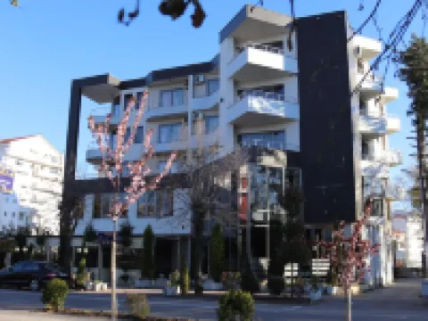 Perla Hotel Hotels in Pogradec