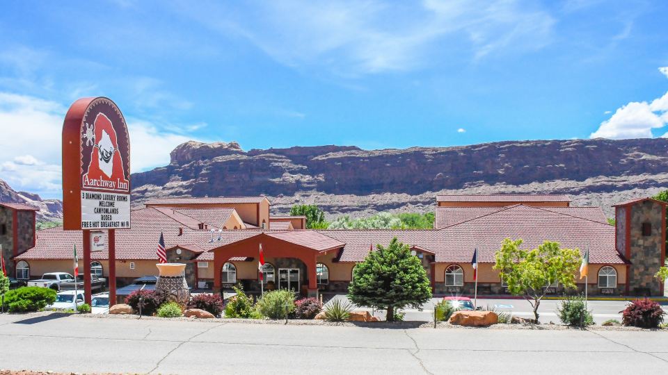 Aarchway Inn
