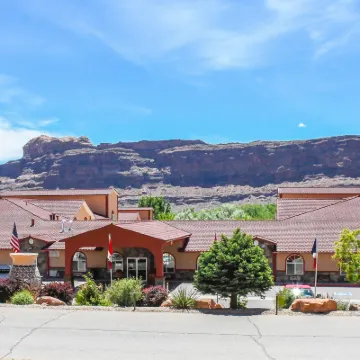 Aarchway Inn Hotels near Hurrah Pass Road