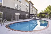 La Quinta Inn & Suites by Wyndham Sebring - Pools
