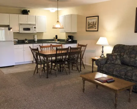 Eastern Slope Inn Resort