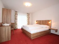 Pfeifer Hotels in Pians