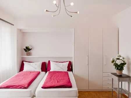 Double Room Отели рядом с достопримечательностью «Ascona»